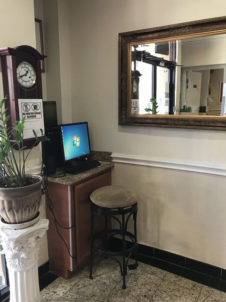 Athens Hotel&suites Motel Houston