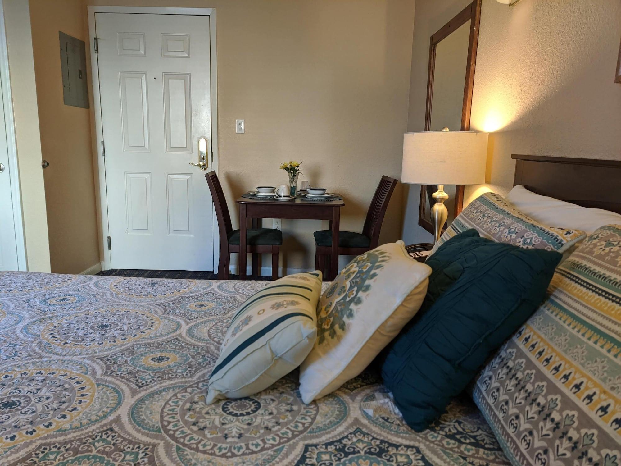 Motel Athens &